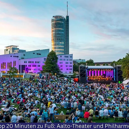 Lejlighed Modern Und Ruhig, Mit Garage & Ps4, Nahe Messe, Rue Und Uniklinik, Voll Ausgestattete Kueche, Bad Mit Dusche Und Badewanne Essen